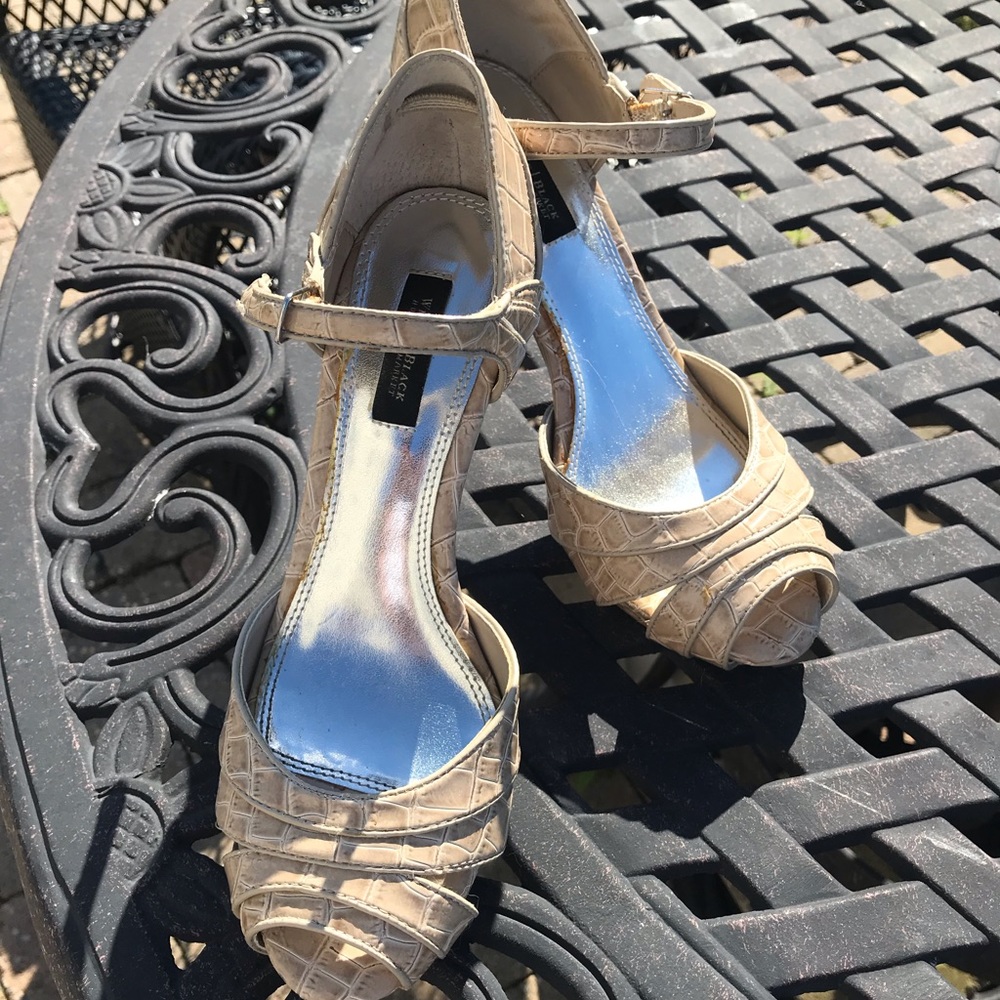 Price ⬇️WHBM Peep Toe Sandal Heels